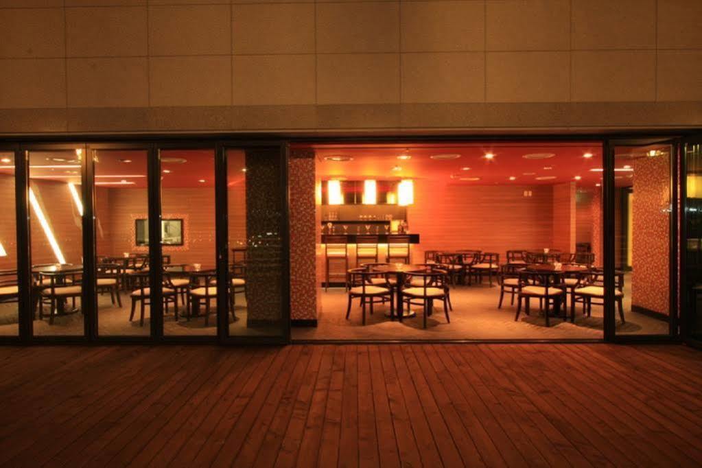 Hotel Riviera Кодже Екстериор снимка